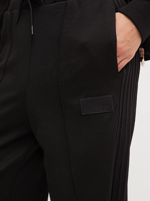 EA7 Emporio Armani spodnie dresowe