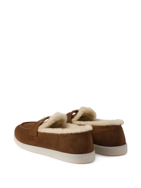 Prada triangle-logo shearling loafers - Brown