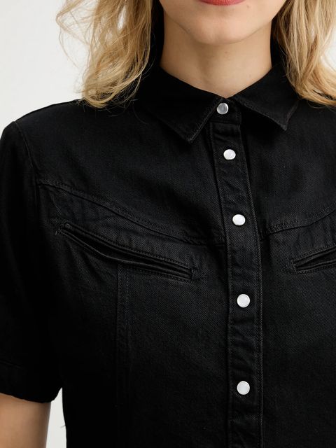 Levi's sukienka jeansowa kolor czarny mini prosta 001HR