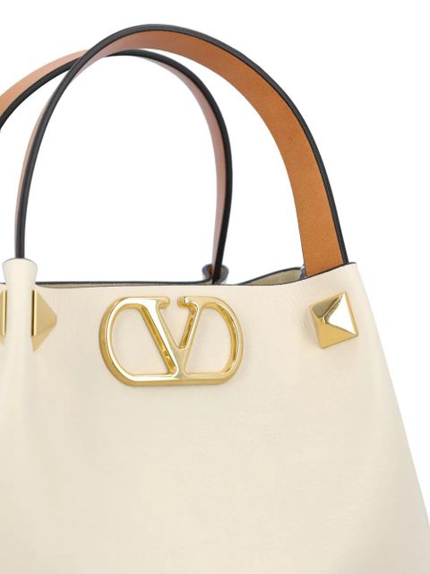 Valentino Garavani stud logo-plaque shoulder bag - Neutrals