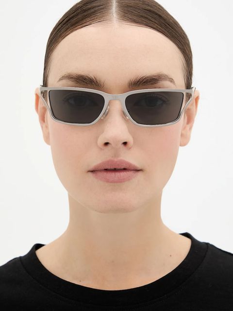 Diesel okulary przeciwsłoneczne kolor srebrny 0DL1015