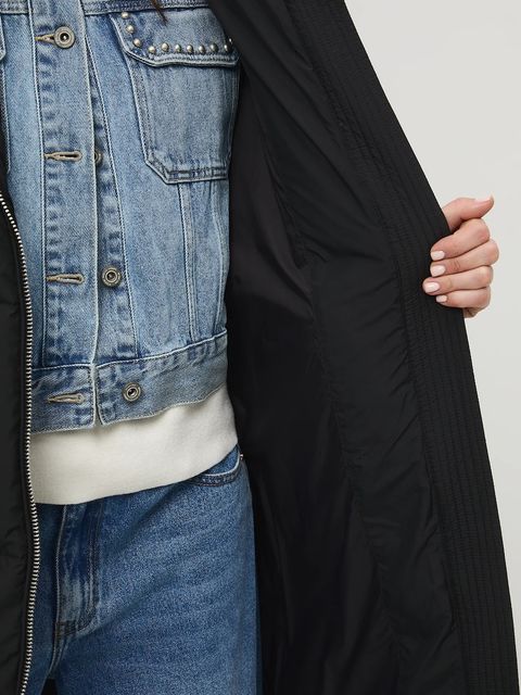 Medicine płaszcz puchowy kolor czarny