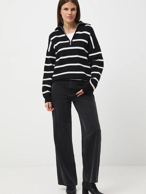 Medicine sweter damski kolor czarny lekki z półgolfem