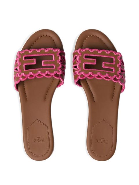 FENDI logo-appliqué flat sandals - Brown