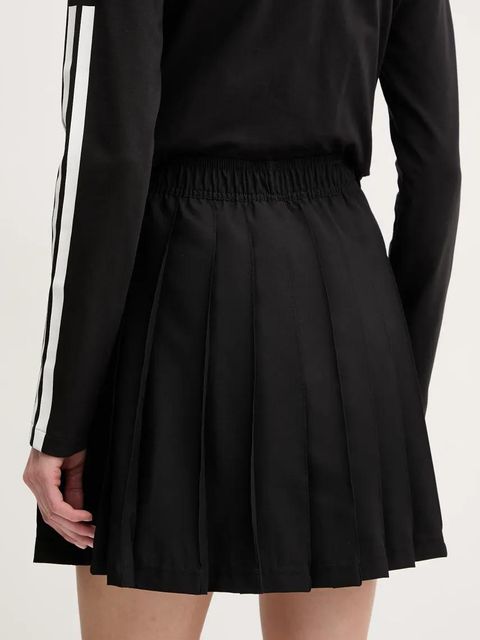 adidas spódnica Tiro kolor czarny mini rozkloszowana JG4100