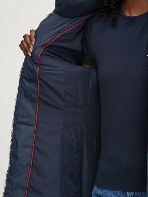 Tommy Jeans kurtka puchowa damska kolor granatowy zimowa DW0DW18864