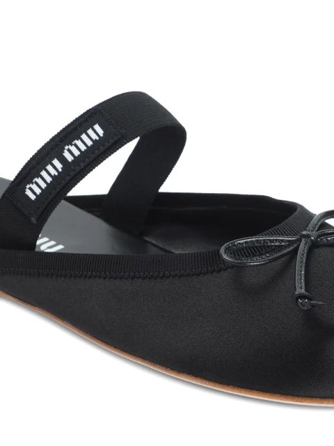 Miu Miu leather flat mules - Black