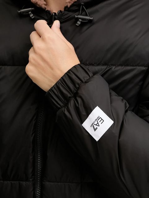 EA7 Emporio Armani kurtka dwustronna kolor brązowy zimowa oversize AF16373.7W000668