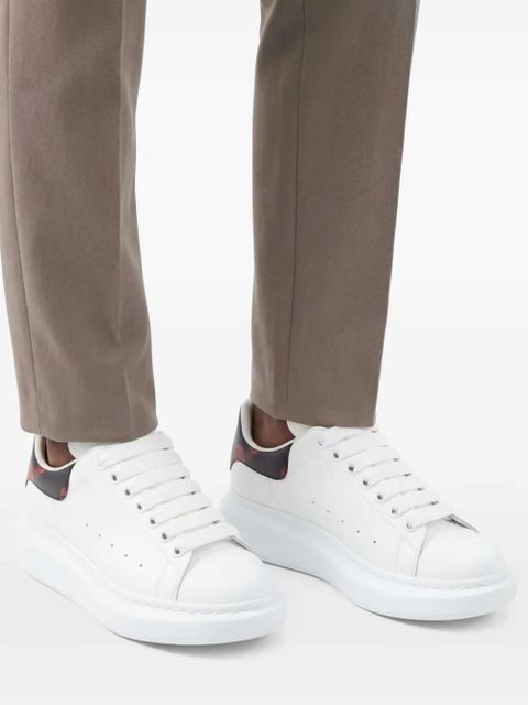 Alexander McQueen Oversized low-top skull-details sneakers - White