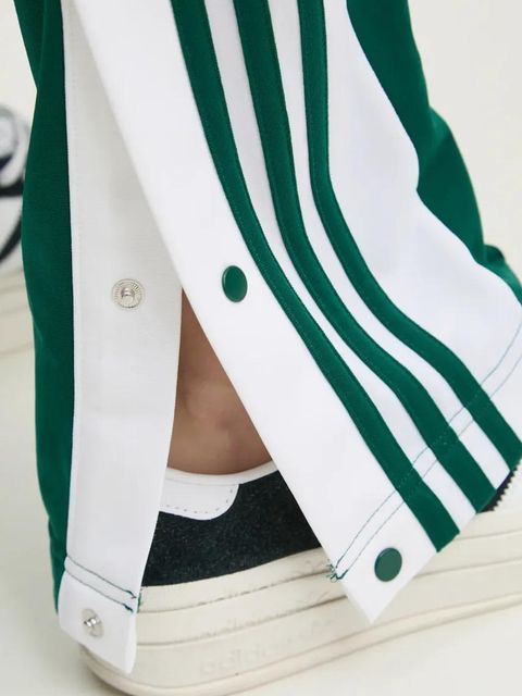 adidas Originals spodnie Adibreak damskie kolor zielony wzorzyste JD0852