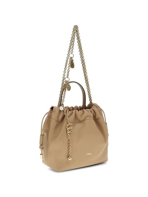 Chloé chain charm bucket bag - Neutrals - zdjęcie produktu nr 2