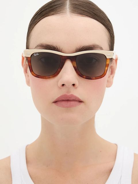 Ray-Ban okulary przeciwsłoneczne kolor brązowy 0RB2240