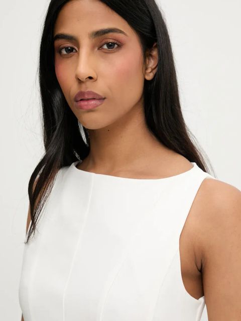 Answear.LAB sukienka kolor biały mini rozkloszowana