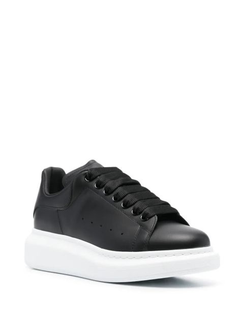 Alexander McQueen Oversized sneakers - Black