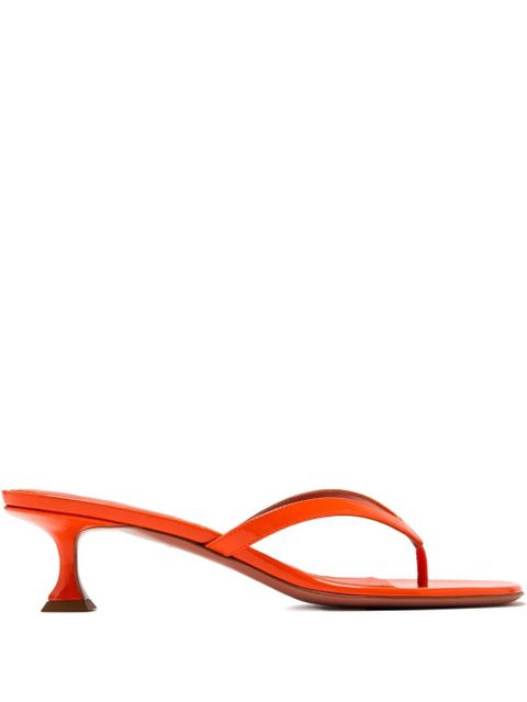 Amina Muaddi patent leather thong sandals - Orange - zdjęcie produktu nr 1