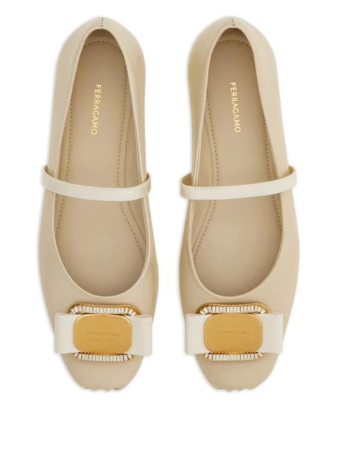Ferragamo New Vara buckle-detail ballet flats - Neutrals