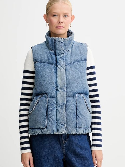 Levi's bezrękawnik puchowy kolor niebieski zimowy A8526 - zdjęcie produktu nr 1