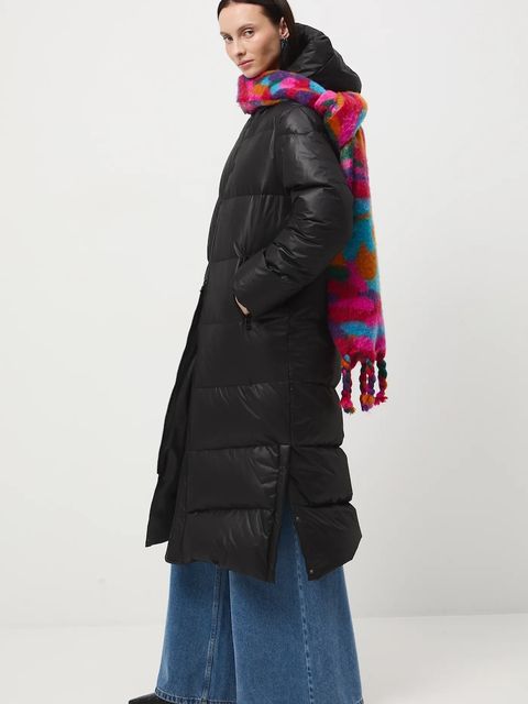 Medicine płaszcz puchowy kolor czarny - zdjęcie produktu nr 1