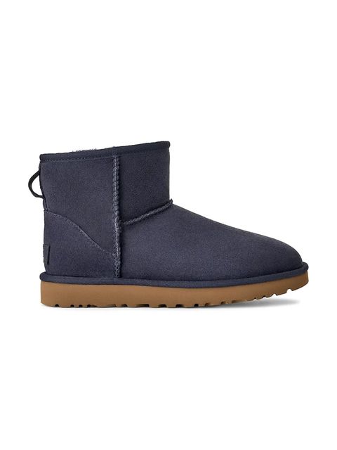 UGG śniegowce zamszowe Classic Mini II kolor granatowy 1016222.DKN - zdjęcie produktu nr 1