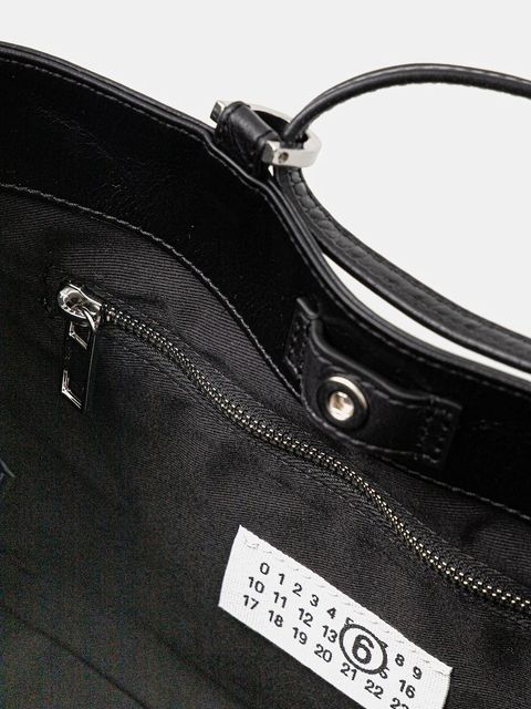 MM6 Maison Margiela torebka skórzana kolor czarny SB5ZH0021.P7187.T8013