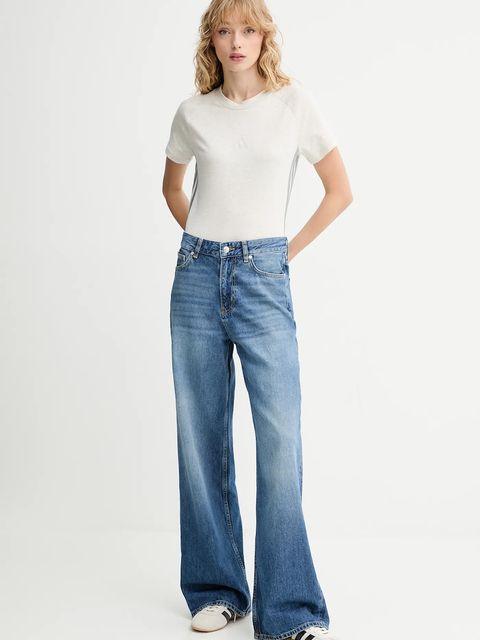 adidas t-shirt bawełniany Holiday 3-Stripes damski kolor beżowy JM1880 - zdjęcie produktu nr 2