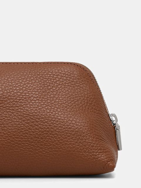 Coccinelle kosmetyczka skórzana kolor brązowy E5.TMF.25.01.01