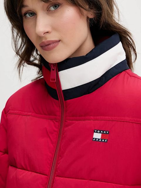 Tommy Jeans kurtka kolor bordowy zimowa DW0DW21621