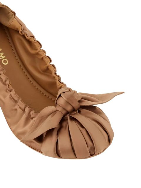 Ferragamo bow gathered ballet flats - Neutrals