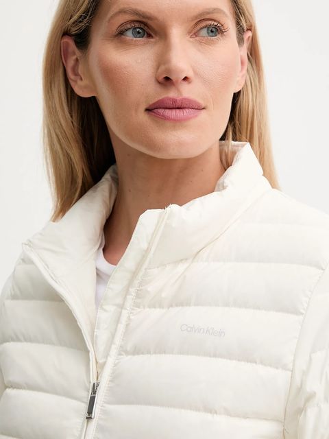 Calvin Klein kurtka puchowa kolor beżowy przejściowa LV044C513G