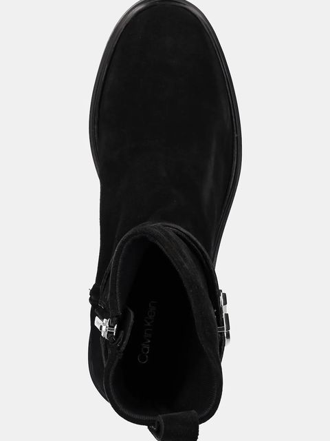 Calvin Klein botki zamszowe ANKLE BOOT W/ METAL LOGO SUE damskie kolor czarny na płaskim obcasie HW0HW02664