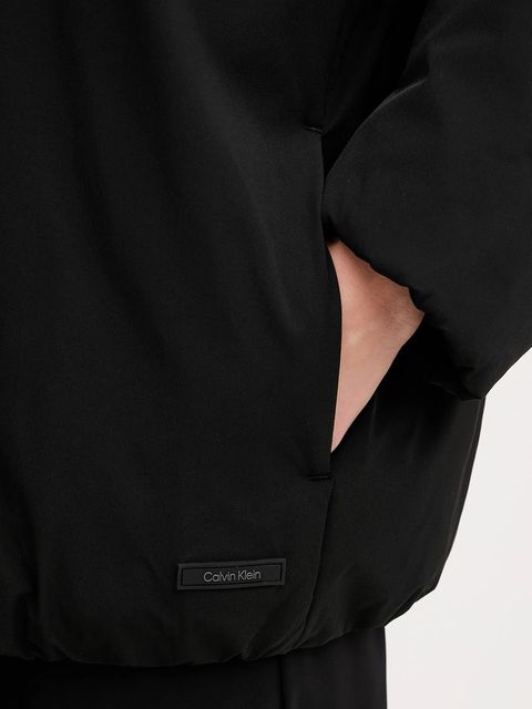Calvin Klein Performance kurtka kolor czarny zimowa oversize LVGWF5J402