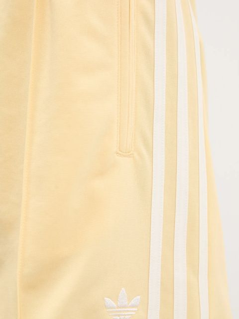 adidas Originals szorty damskie kolor żółty z aplikacją high waist KD3669