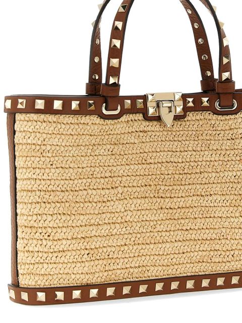 Valentino Garavani Rockstud woven raffia tote bag - Neutrals