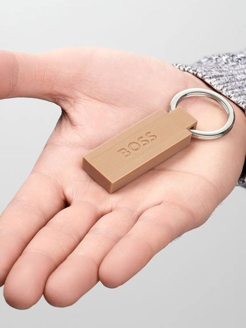 BOSS brelok do kluczy Edge Iconic Camel kolor brązowy