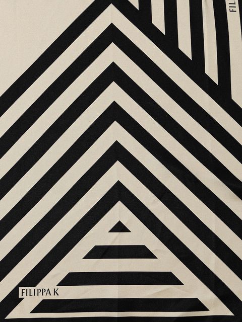 Filippa K apaszka jedwabna damska kolor czarny wzorzysta 31821 - zdjęcie produktu nr 2