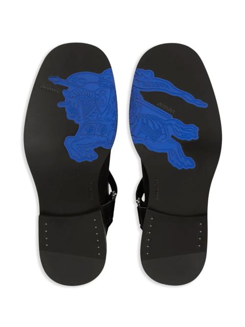 Burberry buckle-detail riding boots - Red