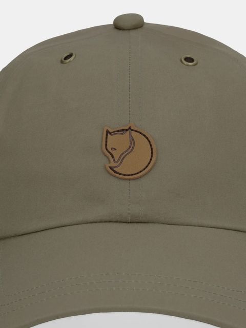 Fjallraven czapka z daszkiem Vidda kolor zielony z aplikacją F77357