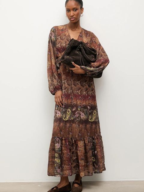 Answear.LAB sukienka kolor brązowy maxi rozkloszowana