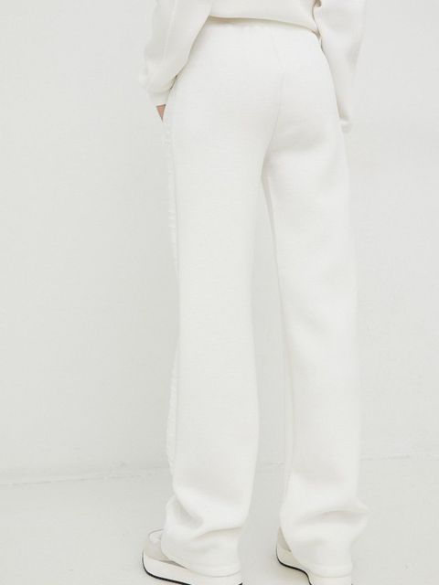 Guess spodnie dresowe BRENDA damskie kolor beżowy z nadrukiem V3RB21 K7UW2