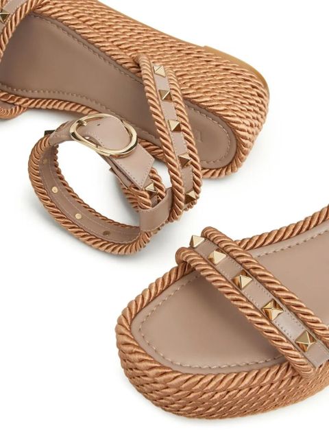 Valentino Garavani 45mm Rockstud flatform sandals - Neutrals