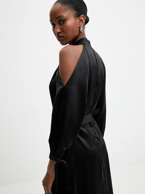 Answear.LAB sukienka kolor czarny midi rozkloszowana