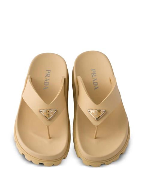Prada logo-plaque flip flops - Neutrals