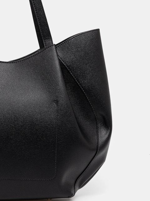 Guess torebka AMORETTE kolor czarny HWBG78 98240