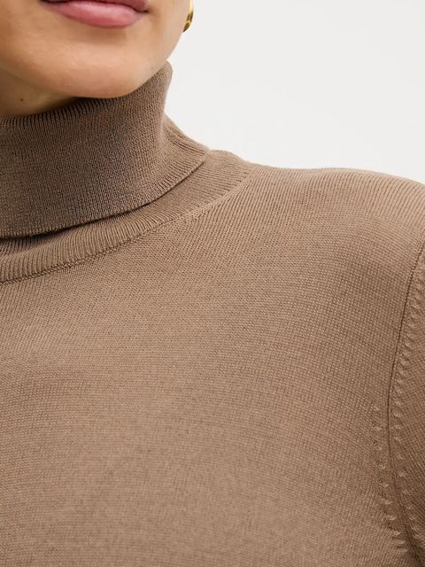 Sisley sweter damski kolor brązowy lekki z golfem 11BAM201C