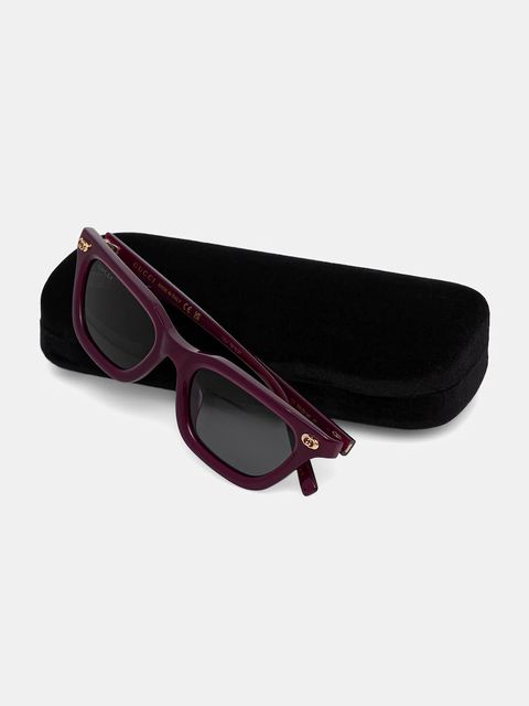 Gucci okulary przeciwsłoneczne damskie kolor fioletowy GG1944S