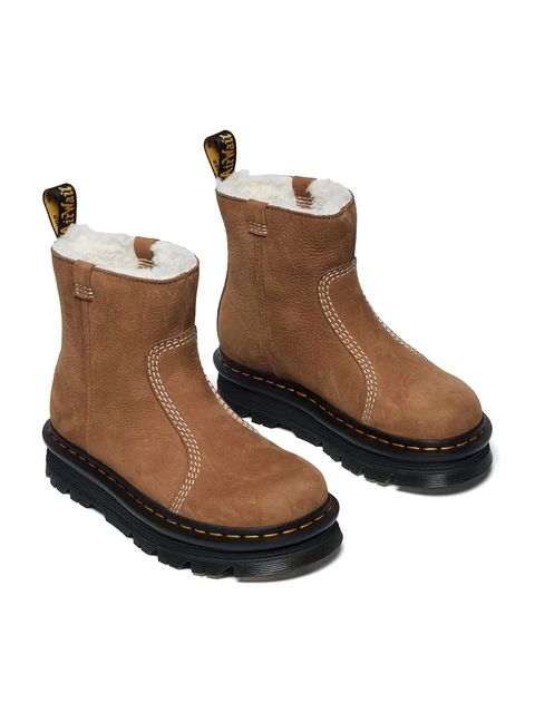 Dr. Martens botki nubukowe ZebZag Rigger Warm Lined damskie kolor brązowy na platformie ocieplone DM42023200