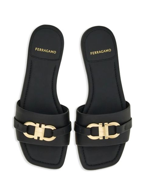 Ferragamo Gancini-plaque leather slides - Black