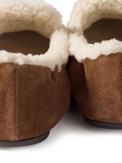 Miu Miu logo-detail suede loafers - Brown