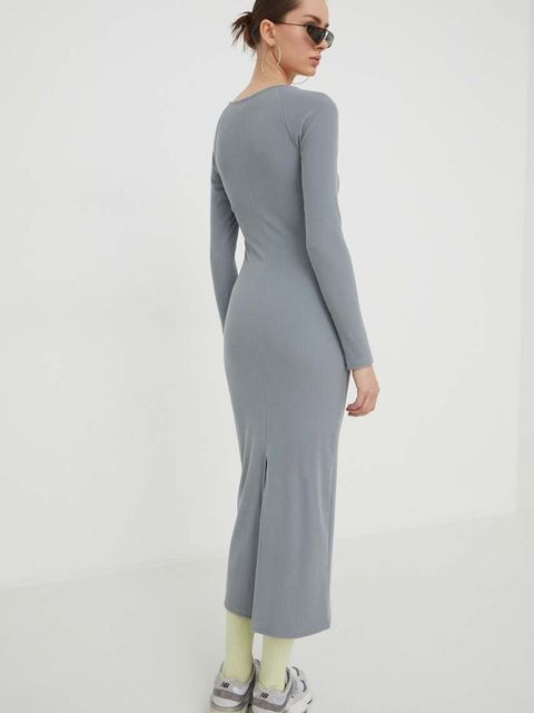 Hollister Co. sukienka kolor szary midi dopasowana