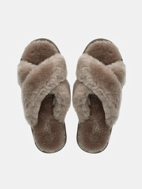 Answear Lab kapcie wełniane kolor beżowy